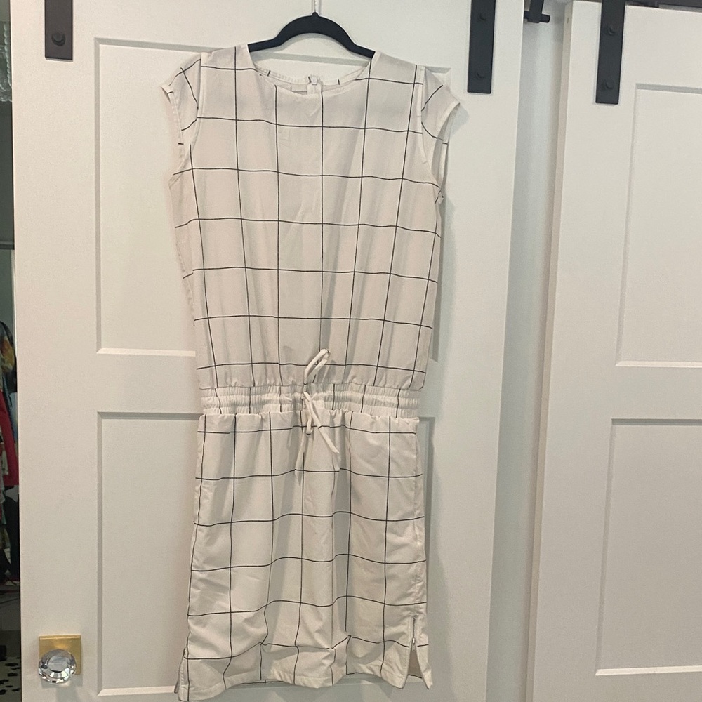 AlWhite Grid Pattern Dress